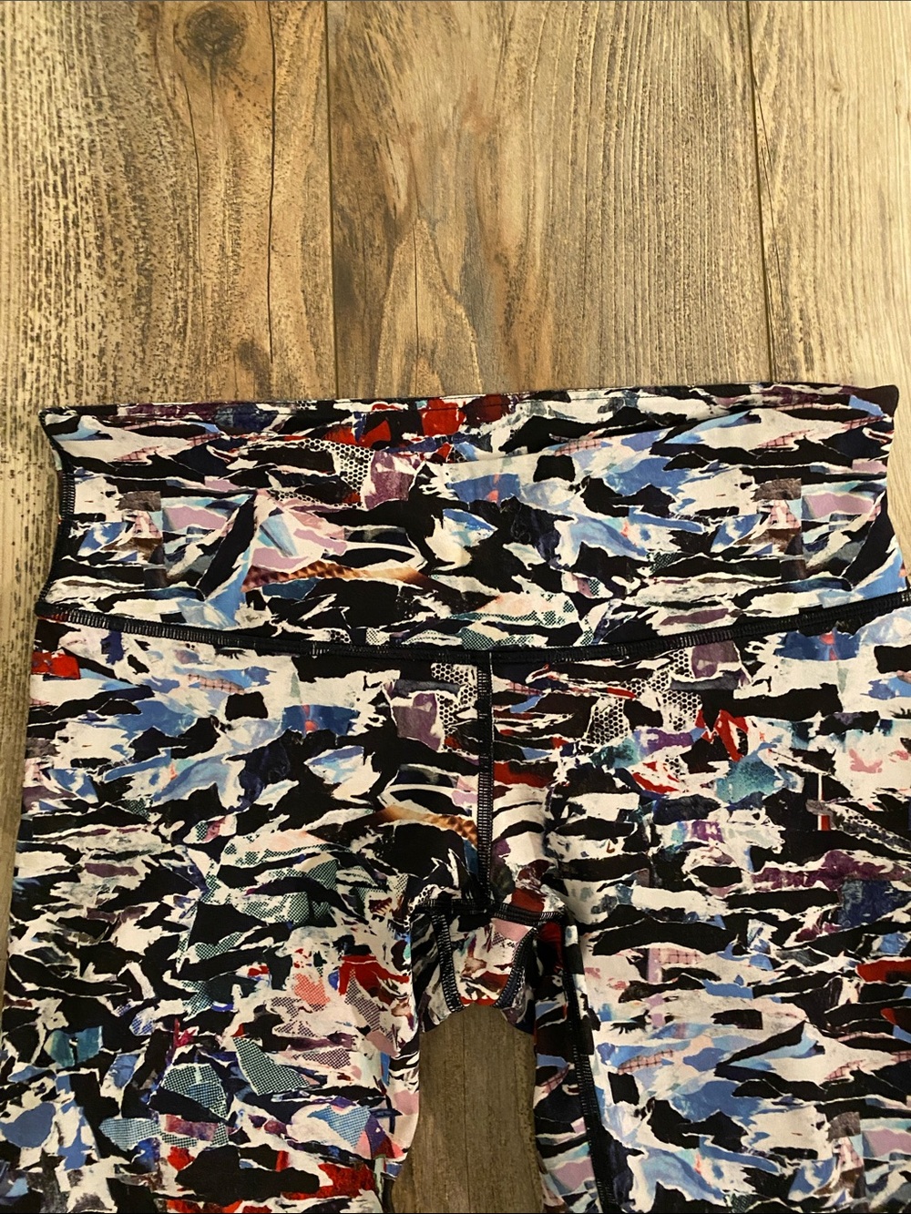 lululemon athletica Multi-Color Abstract Print Leggings - Picture 4 of 6